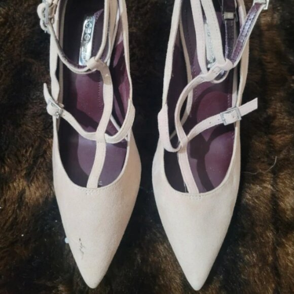 Bcbg heels - Picture 1 of 2